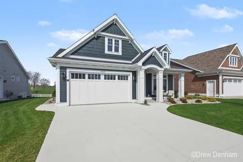 4219 Village Green Drive, Freeland MI 48623 photo 5