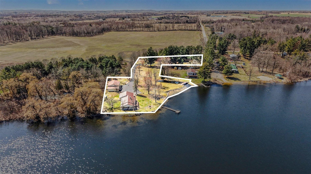 11235 W Broomfield Road, Remus MI 49340-9640 photo 1