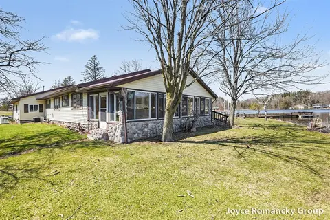11235 W Broomfield Road, Remus MI 49340-9640 photo 5