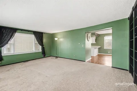 1120 S Loomis Road, Mount Pleasant MI 48858-9448 photo 4