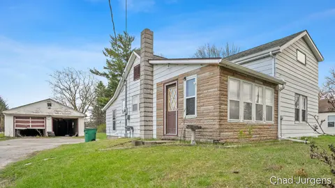 4805 3 Mile Road, Bay City MI 48706-9001 photo 2