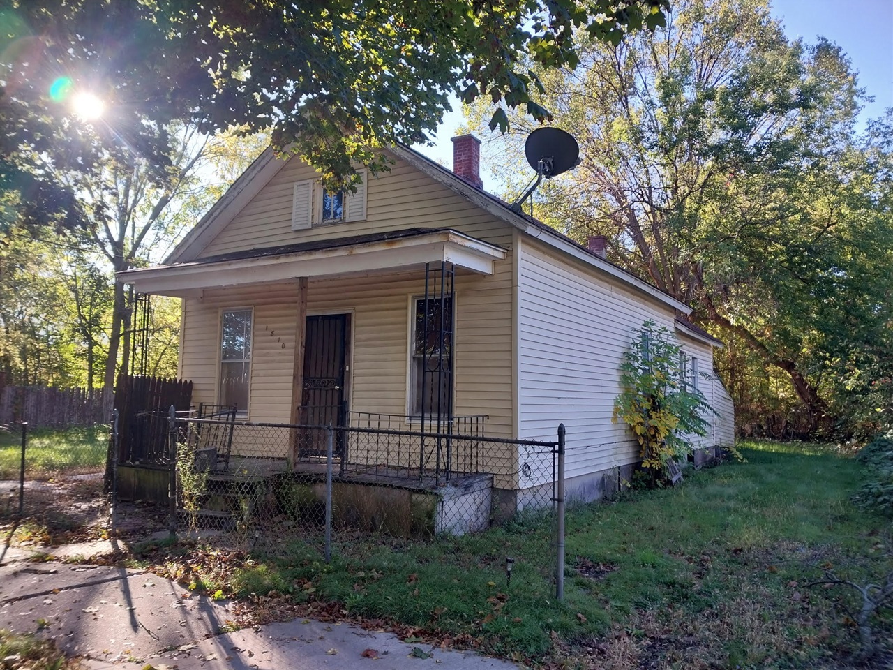 1810 Carroll Street, Saginaw MI 48601 photo 1