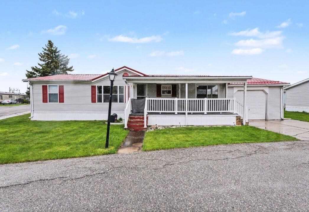 7353 Bagpipe Drive, Alma MI 48801-8710 photo 1