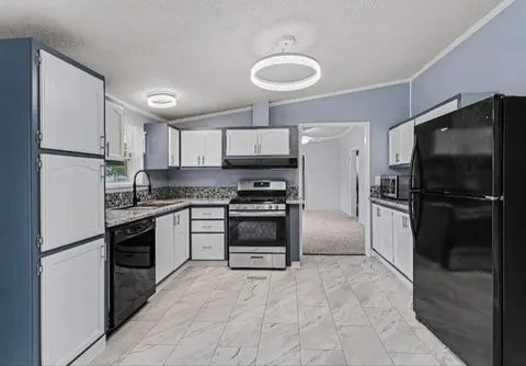 7353 Bagpipe Drive, Alma MI 48801-8710 photo 3