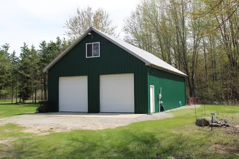 2954 N Carter Road, Pinconning MI 48650 photo 1