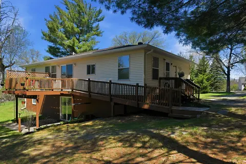7492 E Townline Lake Road, Harrison MI 48625-9042 photo 3