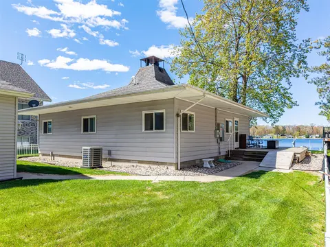 4625 Lake Resort, Gladwin MI 48624-9601 photo 2