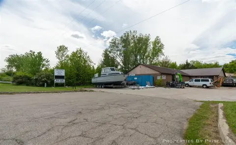 7251 Midland Road, Freeland MI 48623-8760 photo 2