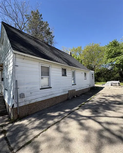2121 Sheridan Avenue, Saginaw MI 48601-3611 photo 4