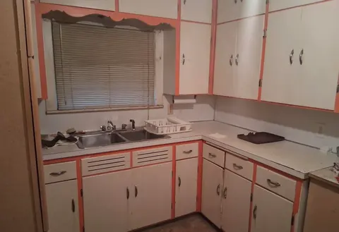 2313 Glenwood Avenue, Saginaw MI 48601-3538 photo 4