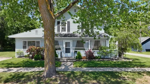 115 E Emerson Street, Ithaca MI 48847-1125 photo 2