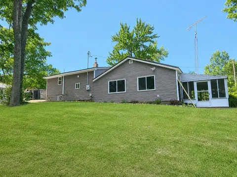 3119 W Maple Grove Road, Farwell MI 48622-8746 photo 3