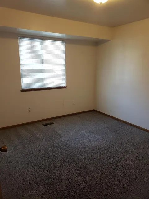 8338 Shields Drive, Saginaw MI 48609 photo 3