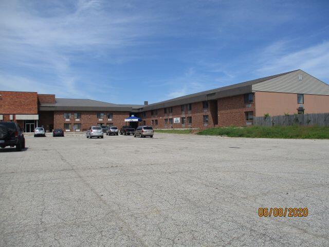 5217 Bay City Road, Midland MI 48642-6351 photo 1