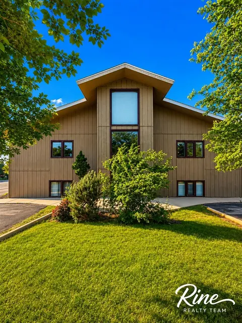 2650 Mcleod Drive, Saginaw MI 48604-2850 photo 1