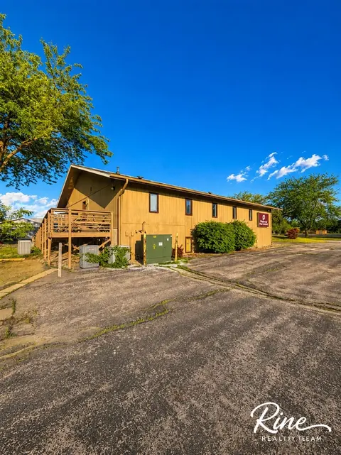 2650 Mcleod Drive, Saginaw MI 48604-2850 photo 4