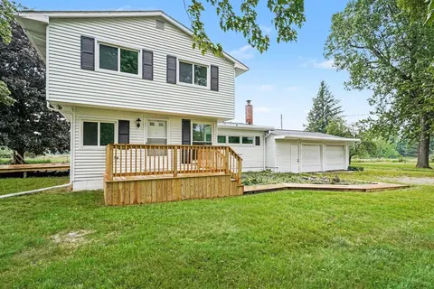 9700 Fenner Road, Perry MI 48872-8716 photo 2