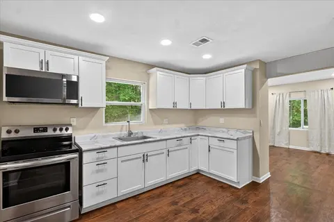 10260 N Ferris Road, Riverdale MI 48877-9737 photo 5