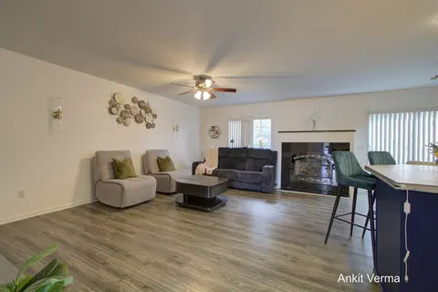 2430 Rosewood North Drive # B, Mount Pleasant MI 48858 photo 4