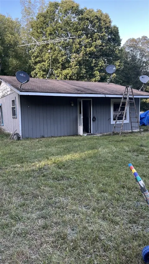 2694 W Clarence Road, Harrison MI 48625-9513 photo 4