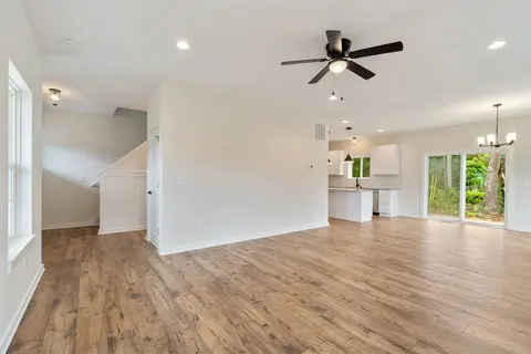5 E Main Street, Owosso MI 48867 photo 3