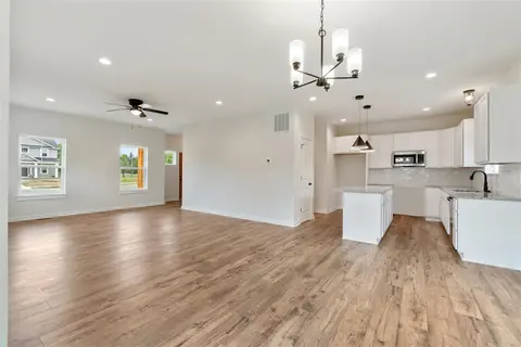 5 E Main Street, Owosso MI 48867 photo 5
