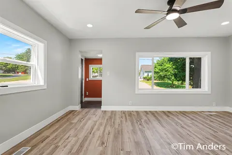307 S East Street, Update MI 48880-1729 photo 4