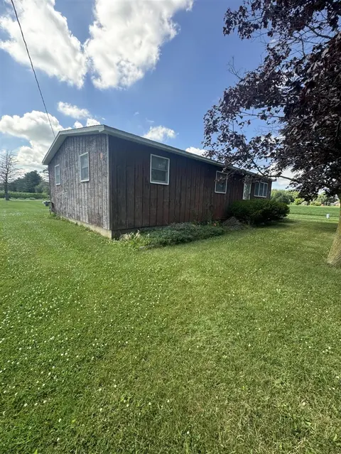 1247 N Steel Road, Merrill MI 48637-9565 photo 2