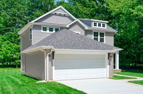570 W Wildwood Drive, Owosso MI 48867-9119 photo 2