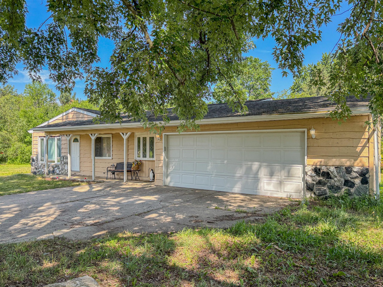 1032 Birdie Drive, Lake Isabella MI 48893-9350 photo 1