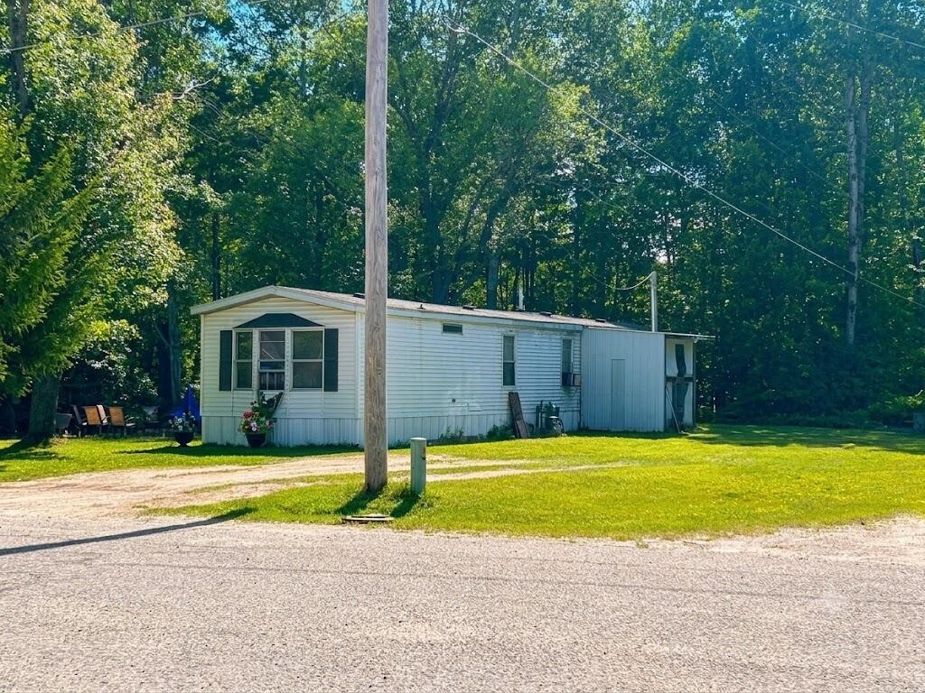 409 Hemlock Street, Lake MI 48632-9598 photo 1