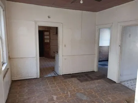 1810 Carroll Street, Saginaw MI 48601 photo 3