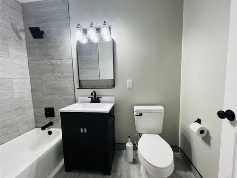 1708 Division Street, Saginaw MI 48602-1805 photo 3