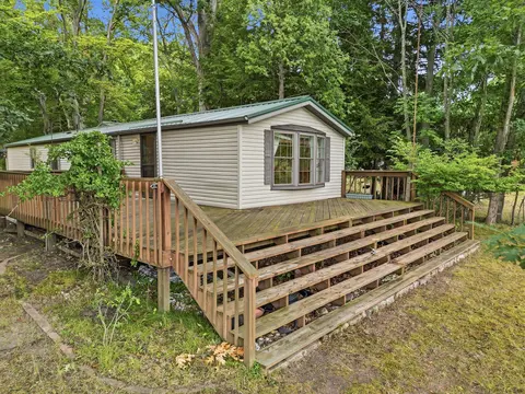 1046 Vallado Drive, Lake Isabella MI 48893-8832 photo 5