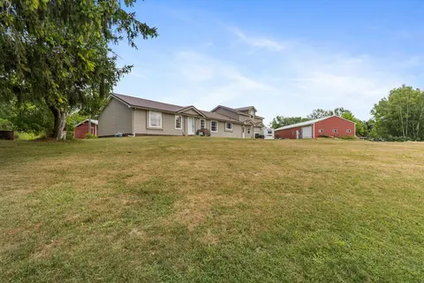 1548 N Loomis Road, Mount Pleasant MI 48858-9262 photo 4