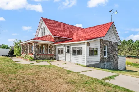 8757 N Clare Avenue, Harrison MI 48625-8872 photo 5