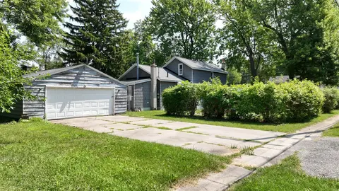 400 Shattuck Road, Saginaw MI 48604-2371 home for sale