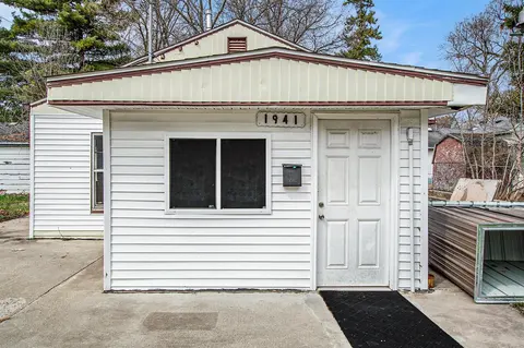 1941 Walcott Street, Saginaw MI 48601 photo 2