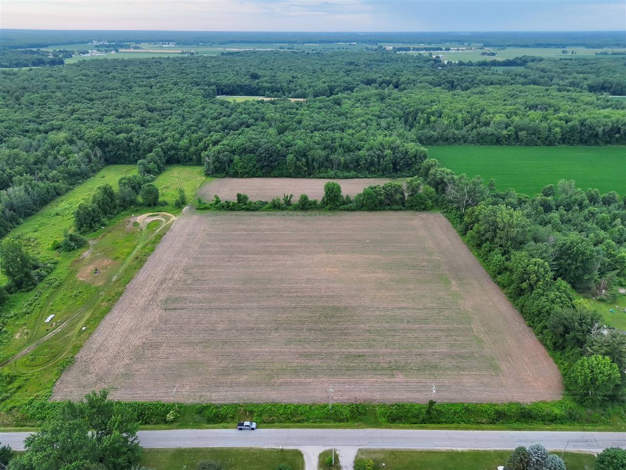 W Sloan Road, Saginaw MI 48603 photo 1