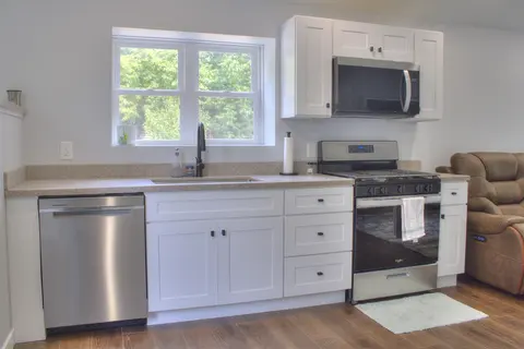 614 Allen Avenue, Alma MI 48801-2730 photo 5