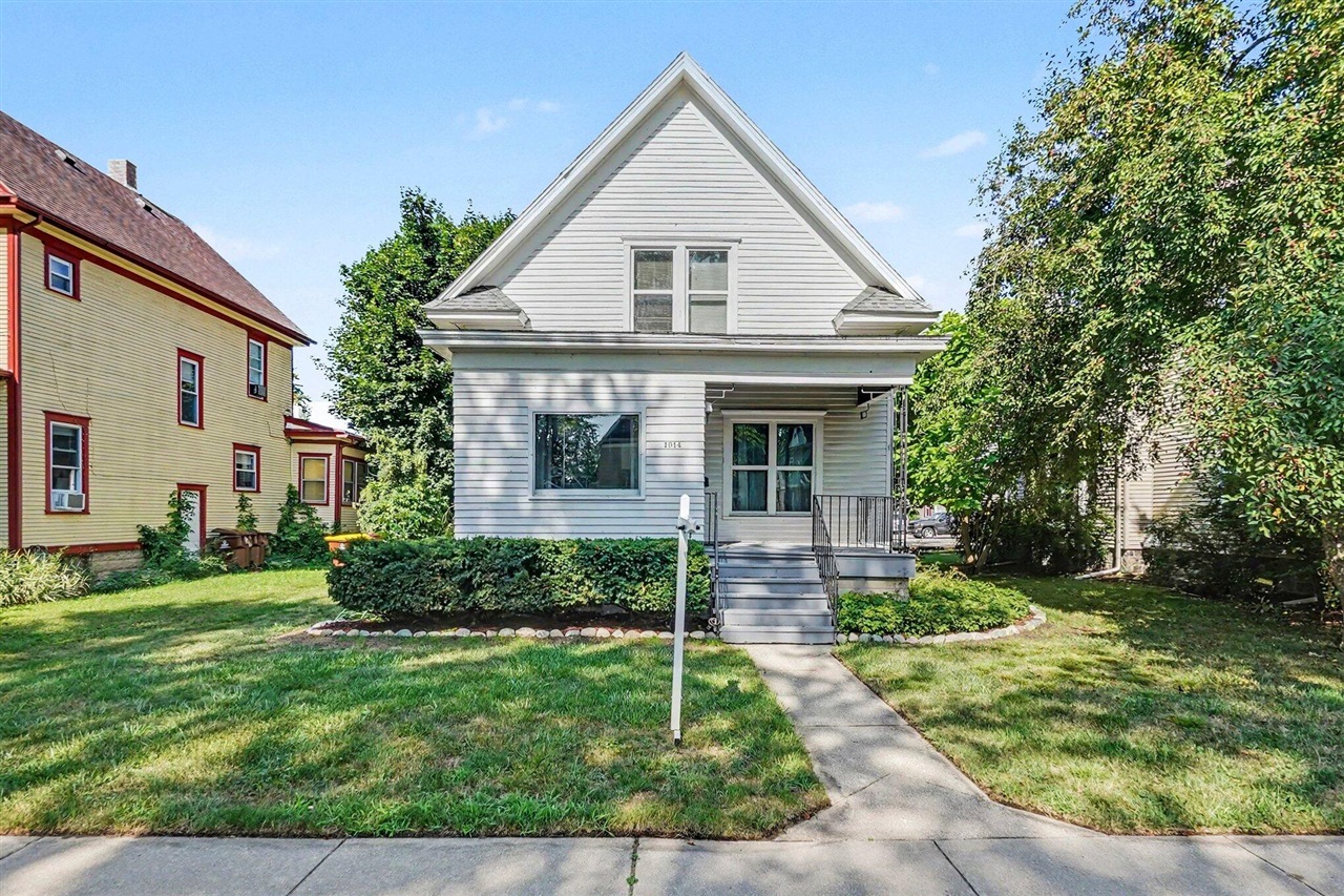 1014 S University Avenue, Mount Pleasant MI 48858-3434 photo 1