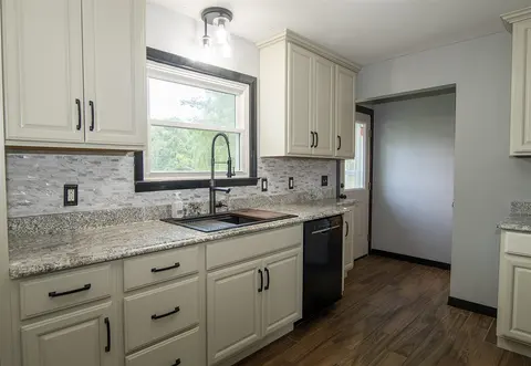 965 E Remus Road, Mount Pleasant MI 48858-9073 photo 4