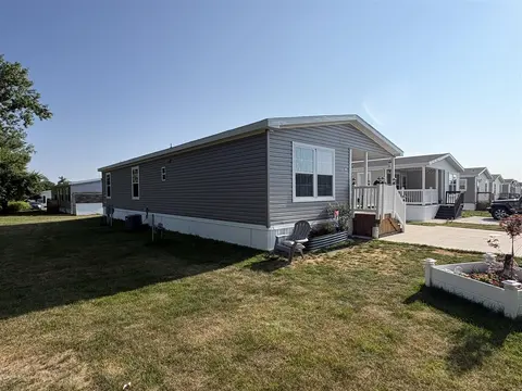 1146 Barnswood Court, Mount Pleasant MI 48858 photo 2