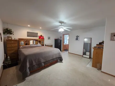 1106 S Bundy Drive, Lake Isabella MI 48893-9361 photo 5