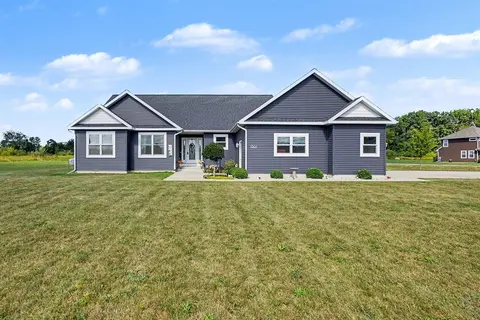 1501 Whitepine Court, Mount Pleasant MI 48858 photo 2