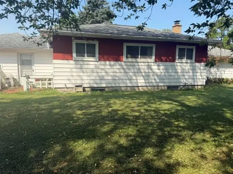 1820 SE Boutell Road, Essexville MI 48732-9704 photo 4
