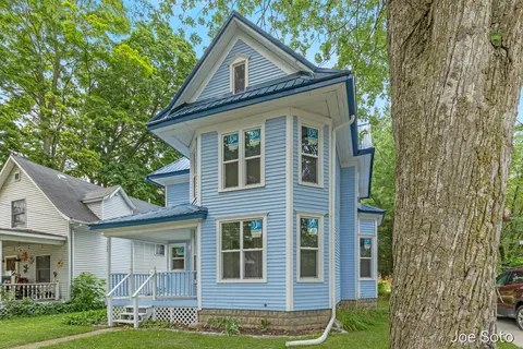 117 E Wright Avenue, Shepherd MI 48883-8018 photo 2