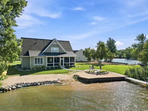 1019 Peninsula Drive, Lake Isabella MI 48893-9341 home for sale