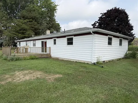 2095 Brettrager Drive, Saginaw MI 48601-9749 photo 3
