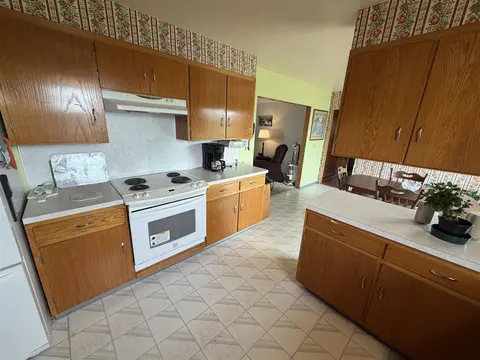 2095 Brettrager Drive, Saginaw MI 48601-9749 photo 5